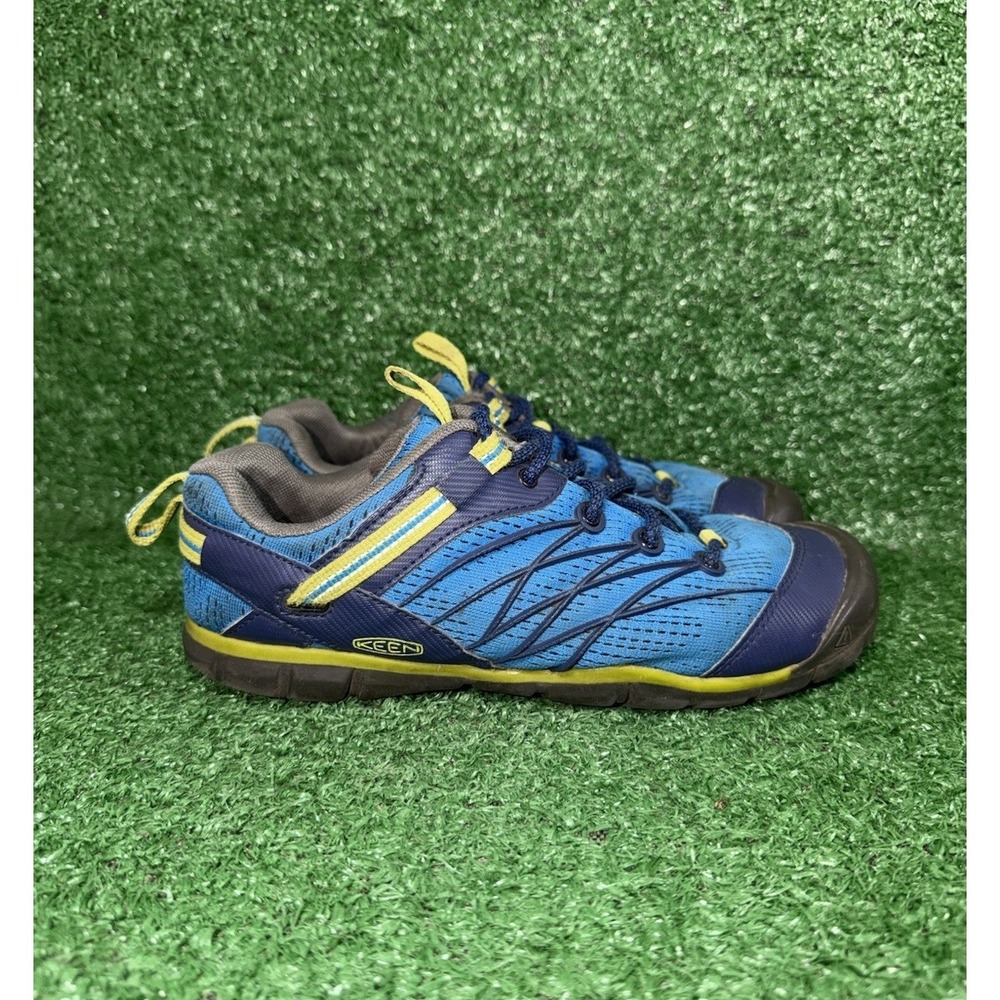 KEEN Kids Youth Size 5 M Chandler CNX Water Shoes Blue Outdoor Hiking Sneaker